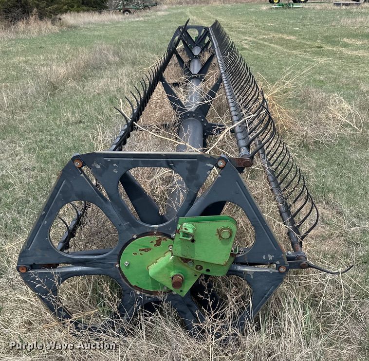 image for item OI9048 1994 John Deere 9600 combine