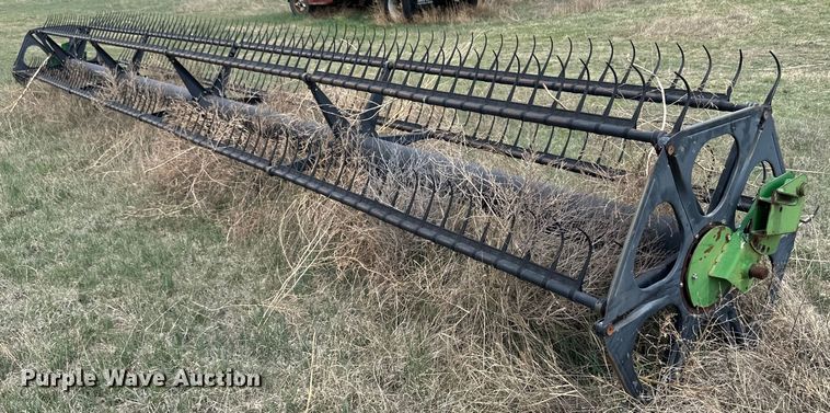 image for item OI9048 1994 John Deere 9600 combine