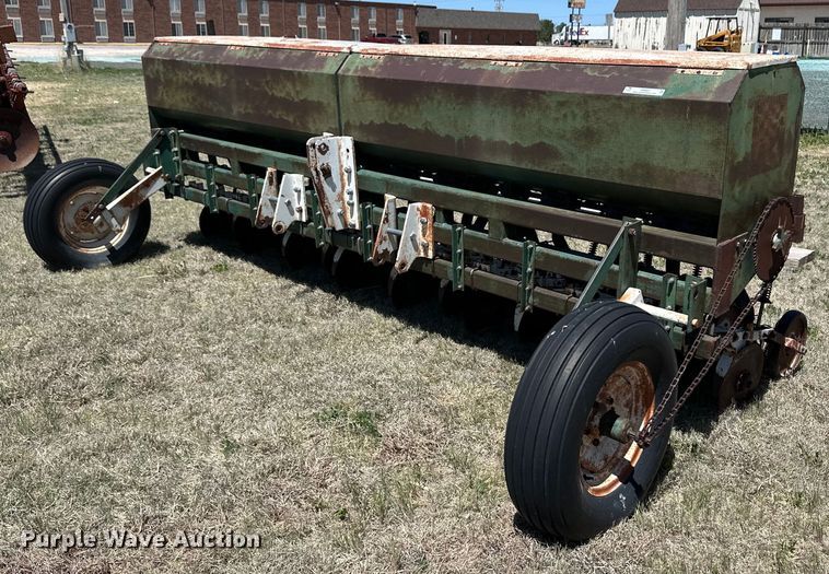 image for item OI9067 Grain drill