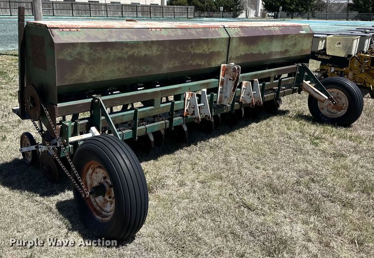 image for item OI9067 Grain drill