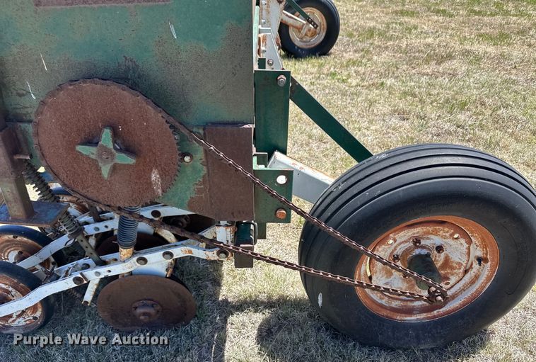 image for item OI9067 Grain drill