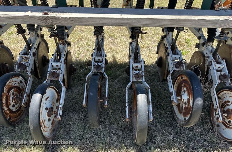 image for item OI9067 Grain drill