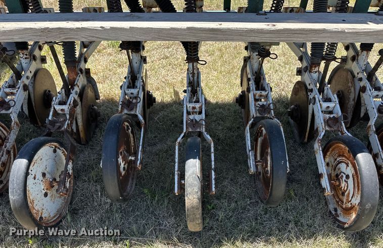 image for item OI9067 Grain drill