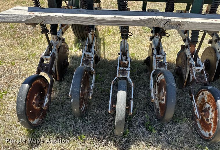 image for item OI9067 Grain drill