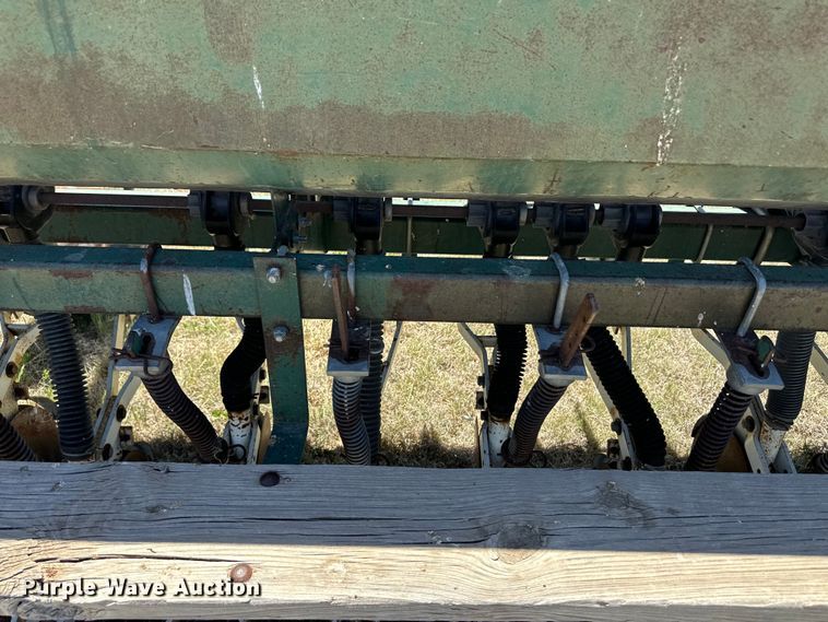 image for item OI9067 Grain drill