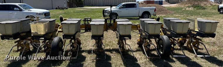 image for item OI9068 Buffalo planter