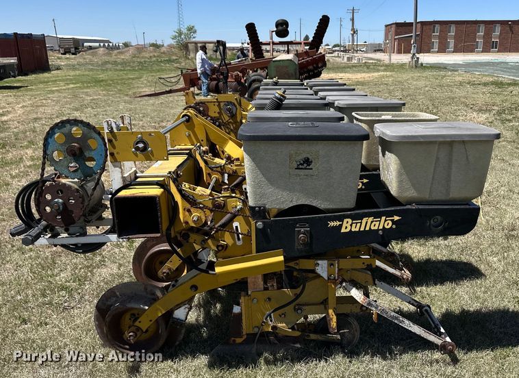 image for item OI9068 Buffalo planter