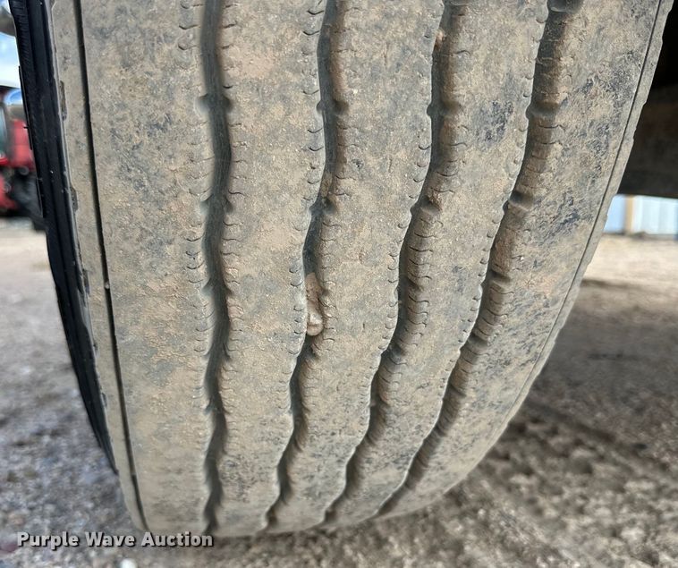 image for item DG4403 2008 Peterbilt  389 semi truck