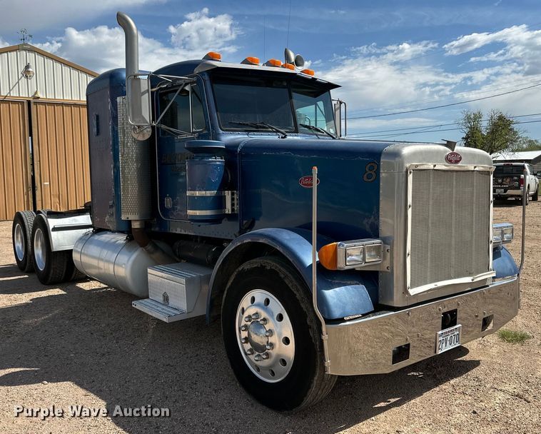 image for item DG4404 1990 Peterbilt 378 semi truck