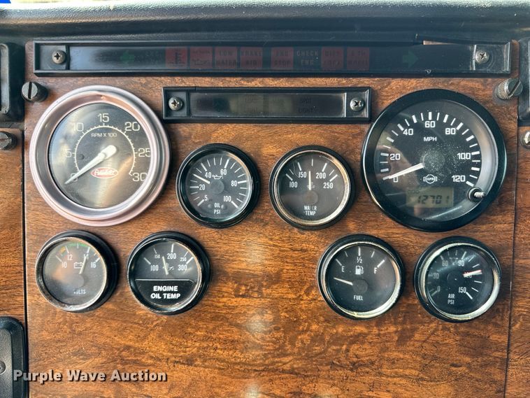 image for item DG4404 1990 Peterbilt 378 semi truck