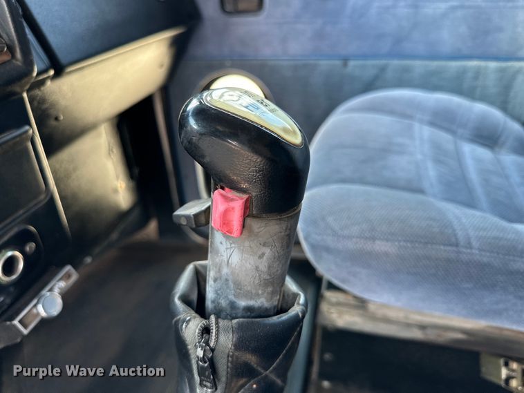 image for item DG4404 1990 Peterbilt 378 semi truck