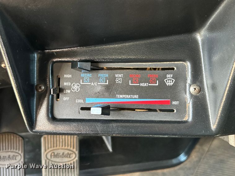 image for item DG4404 1990 Peterbilt 378 semi truck