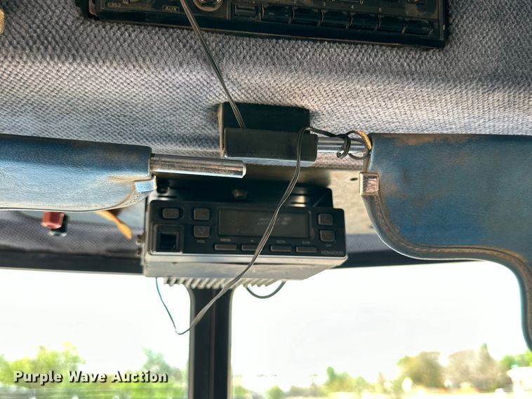 image for item DG4404 1990 Peterbilt 378 semi truck