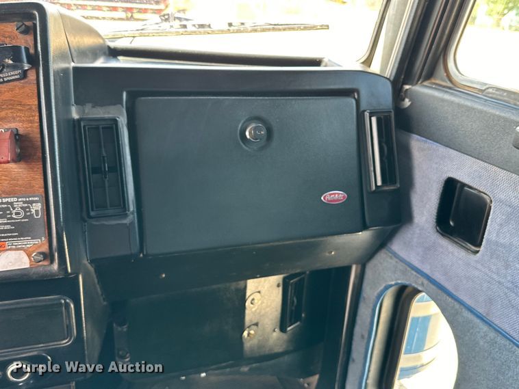 image for item DG4404 1990 Peterbilt 378 semi truck