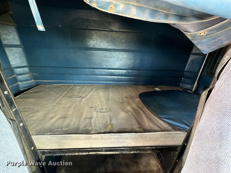 image for item DG4404 1990 Peterbilt 378 semi truck