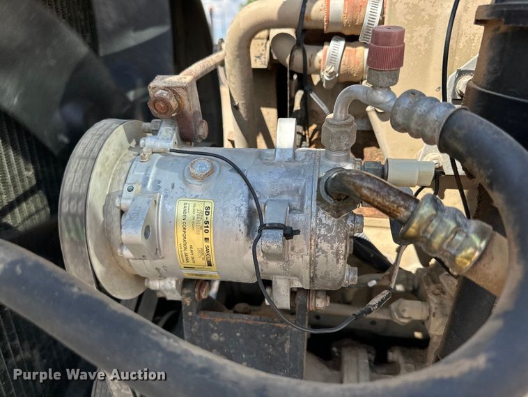 image for item DG4404 1990 Peterbilt 378 semi truck