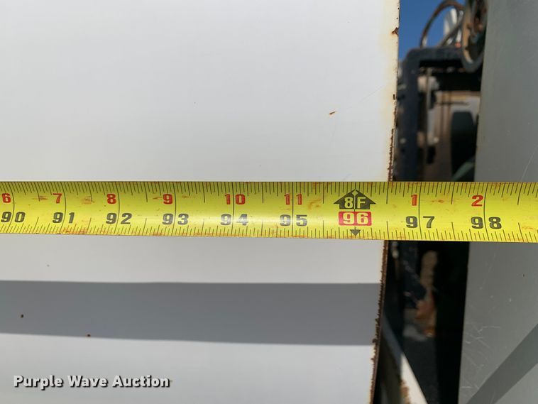 image for item DM7842 2013 Peterbilt 348 fuel truck