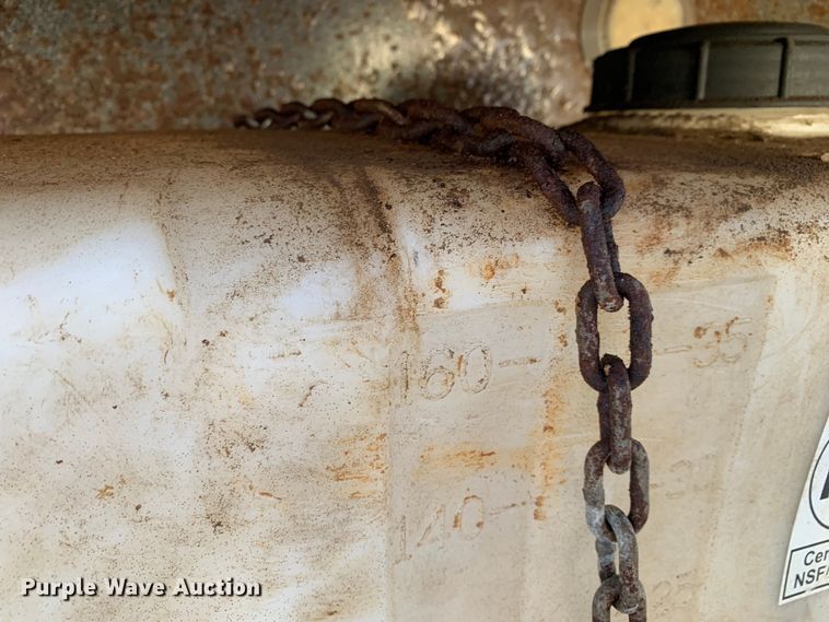 image for item DM7842 2013 Peterbilt 348 fuel truck