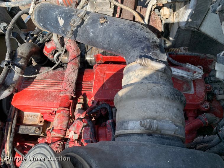 image for item DM7842 2013 Peterbilt 348 fuel truck