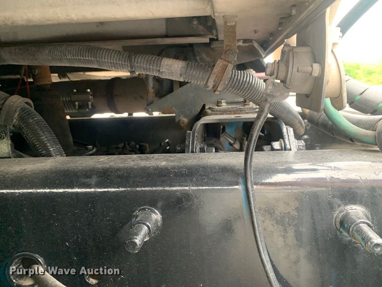 image for item DM7847 2005 International 9200i semi truck