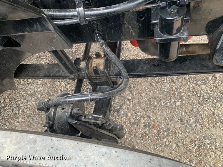 image for item DM7847 2005 International 9200i semi truck