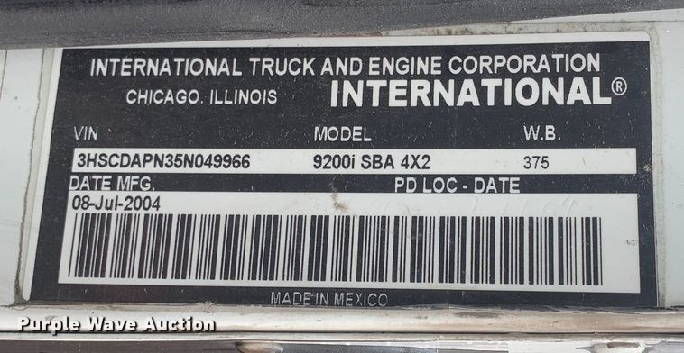 image for item DM7847 2005 International 9200i semi truck
