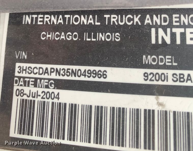 image for item DM7847 2005 International 9200i semi truck