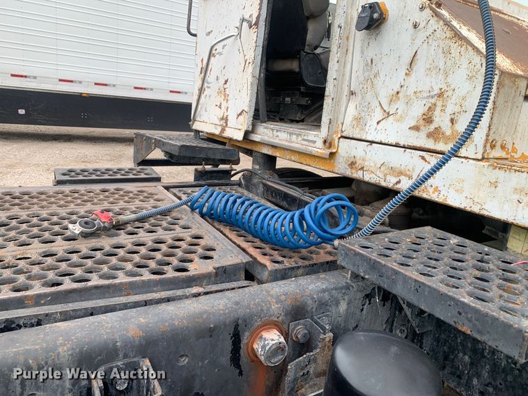 image for item DM7848 1993 Ottawa 30 yard truck