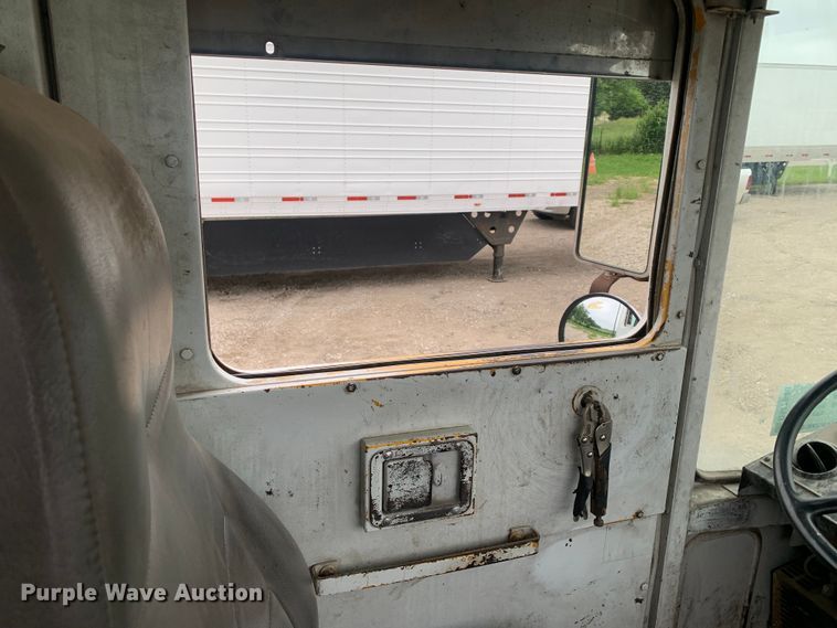 image for item DM7848 1993 Ottawa 30 yard truck