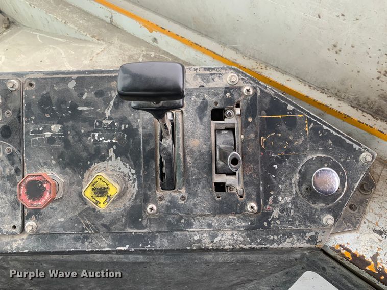 image for item DM7848 1993 Ottawa 30 yard truck