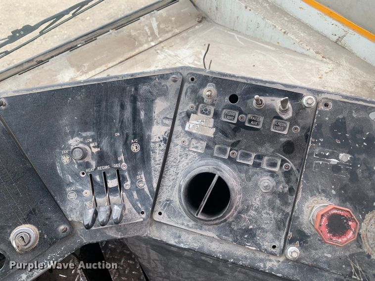 image for item DM7848 1993 Ottawa 30 yard truck