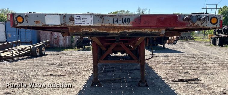 image for item DO1130 1990 Fruehauf  flatbed trailer