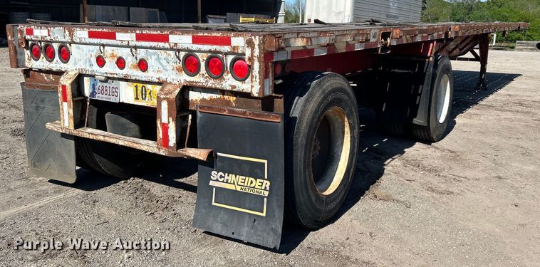 image for item DO1130 1990 Fruehauf  flatbed trailer