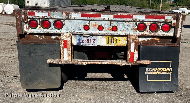 image for item DO1130 1990 Fruehauf  flatbed trailer