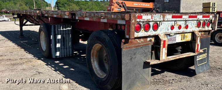 image for item DO1130 1990 Fruehauf  flatbed trailer