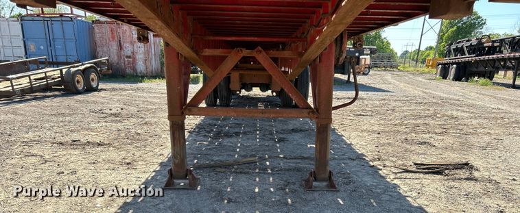 image for item DO1130 1990 Fruehauf  flatbed trailer