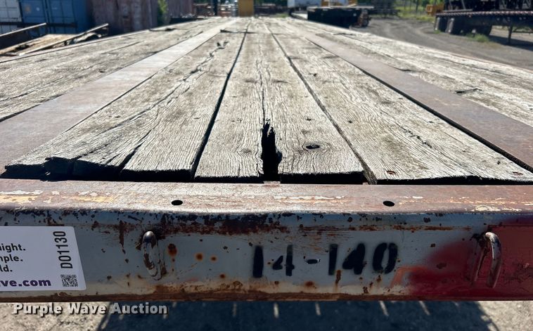 image for item DO1130 1990 Fruehauf  flatbed trailer