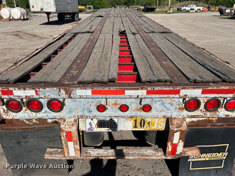 image for item DO1130 1990 Fruehauf  flatbed trailer