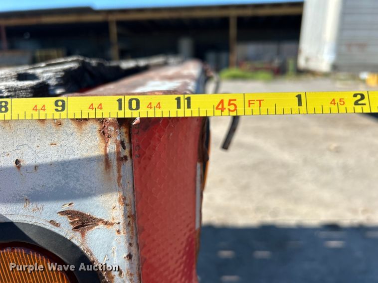 image for item DO1130 1990 Fruehauf  flatbed trailer