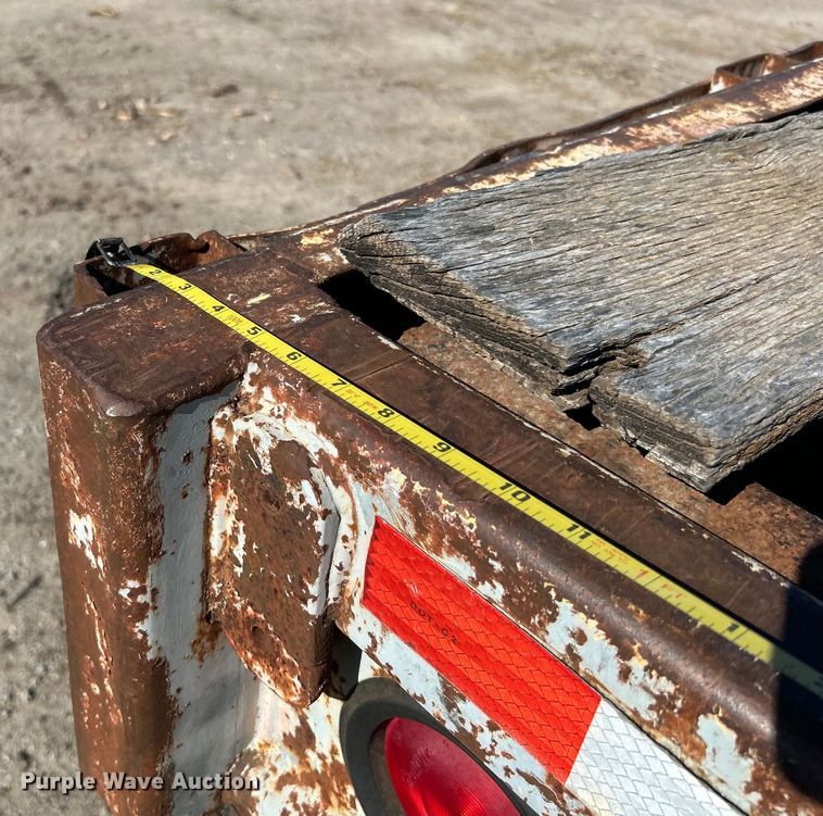 image for item DO1130 1990 Fruehauf  flatbed trailer