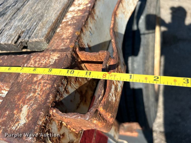 image for item DO1130 1990 Fruehauf  flatbed trailer