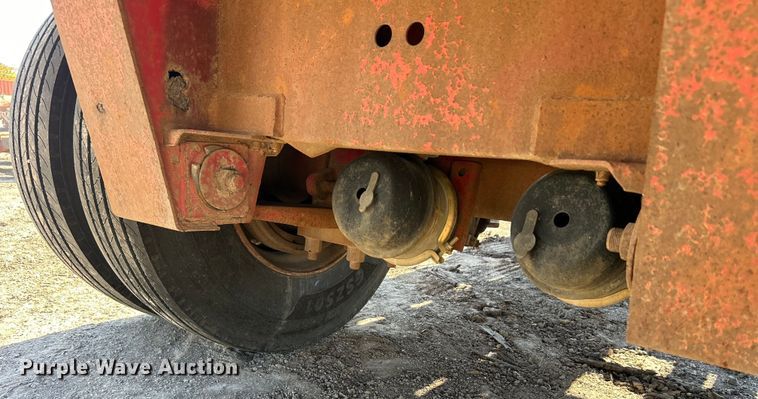 image for item DO1130 1990 Fruehauf  flatbed trailer