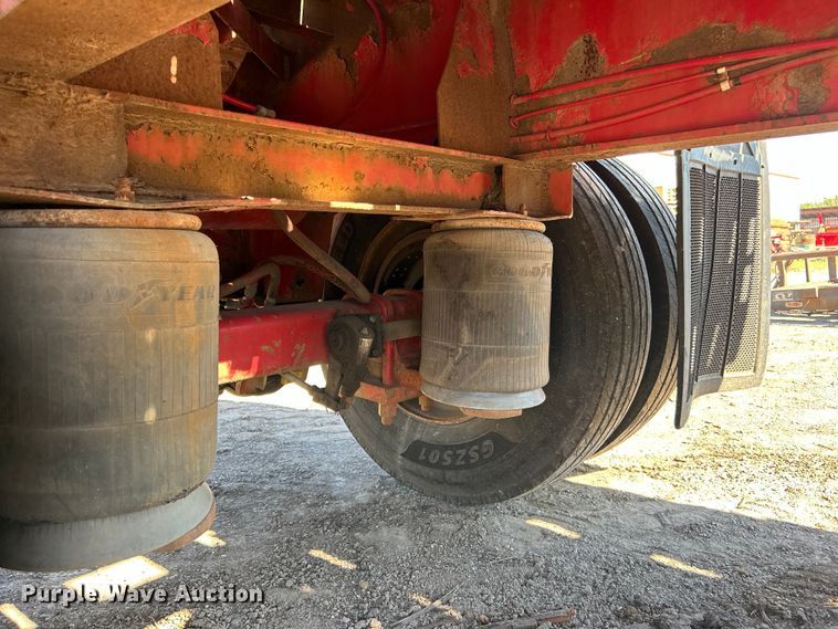 image for item DO1130 1990 Fruehauf  flatbed trailer