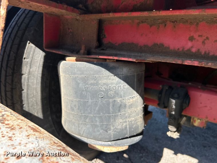 image for item DO1130 1990 Fruehauf  flatbed trailer