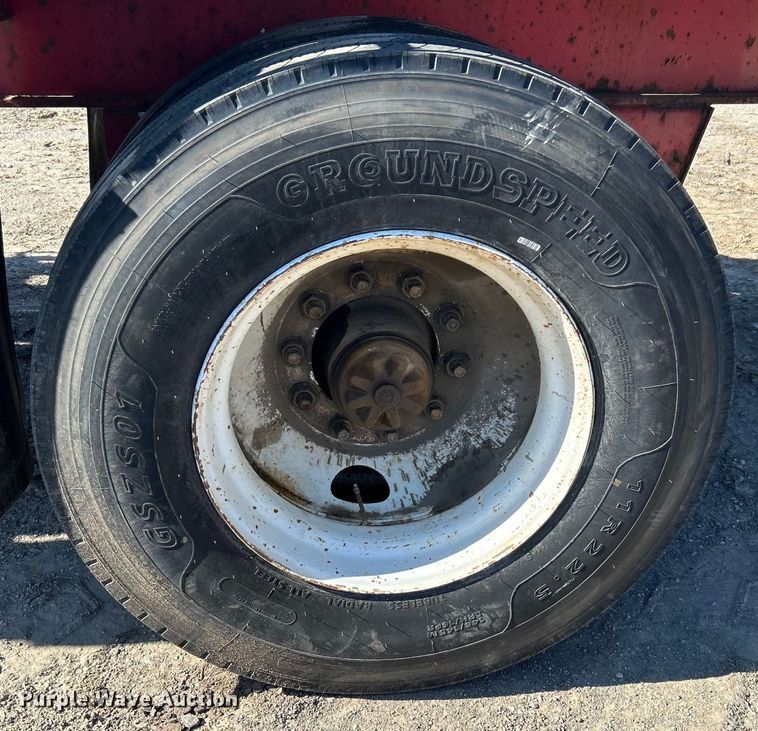 image for item DO1130 1990 Fruehauf  flatbed trailer