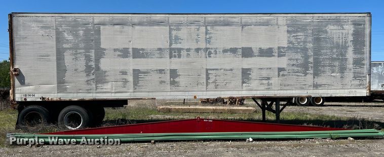 image for item DO1132 1969 Fruehauf  dry van trailer