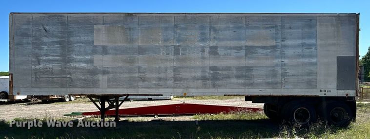 image for item DO1132 1969 Fruehauf  dry van trailer