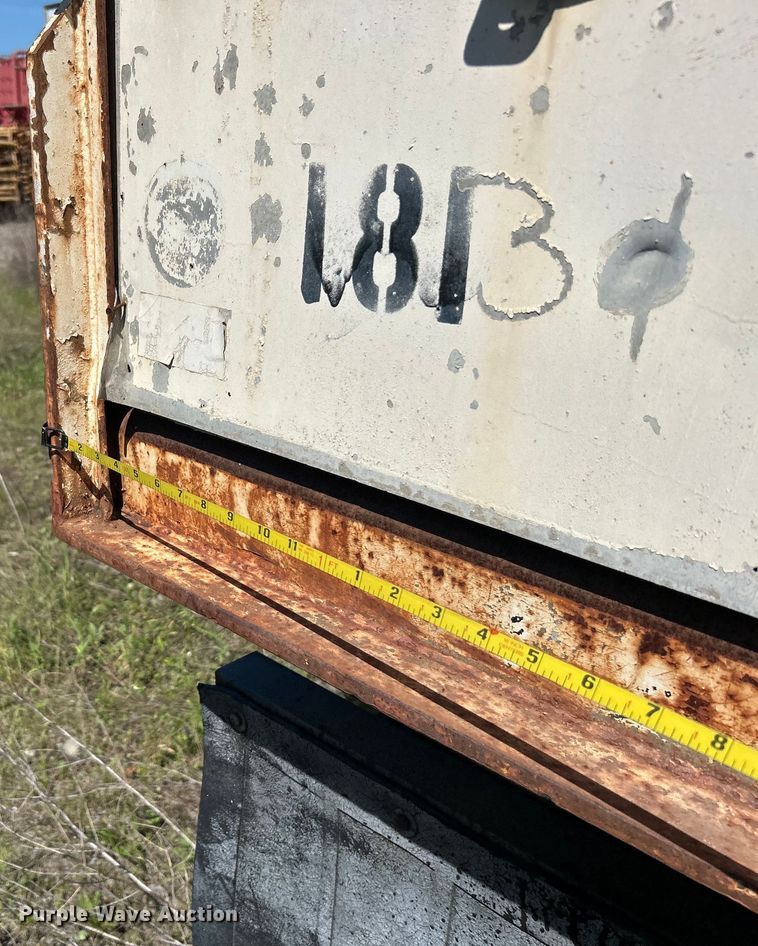 image for item DO1132 1969 Fruehauf  dry van trailer