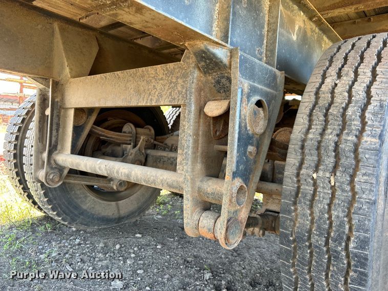 image for item DO1132 1969 Fruehauf  dry van trailer