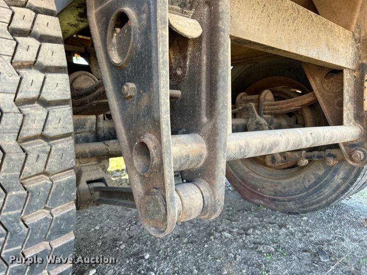 image for item DO1132 1969 Fruehauf  dry van trailer